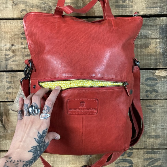 GRAPEFRUIT | Racing red | Aunts & Uncles - Picture 8 of 10